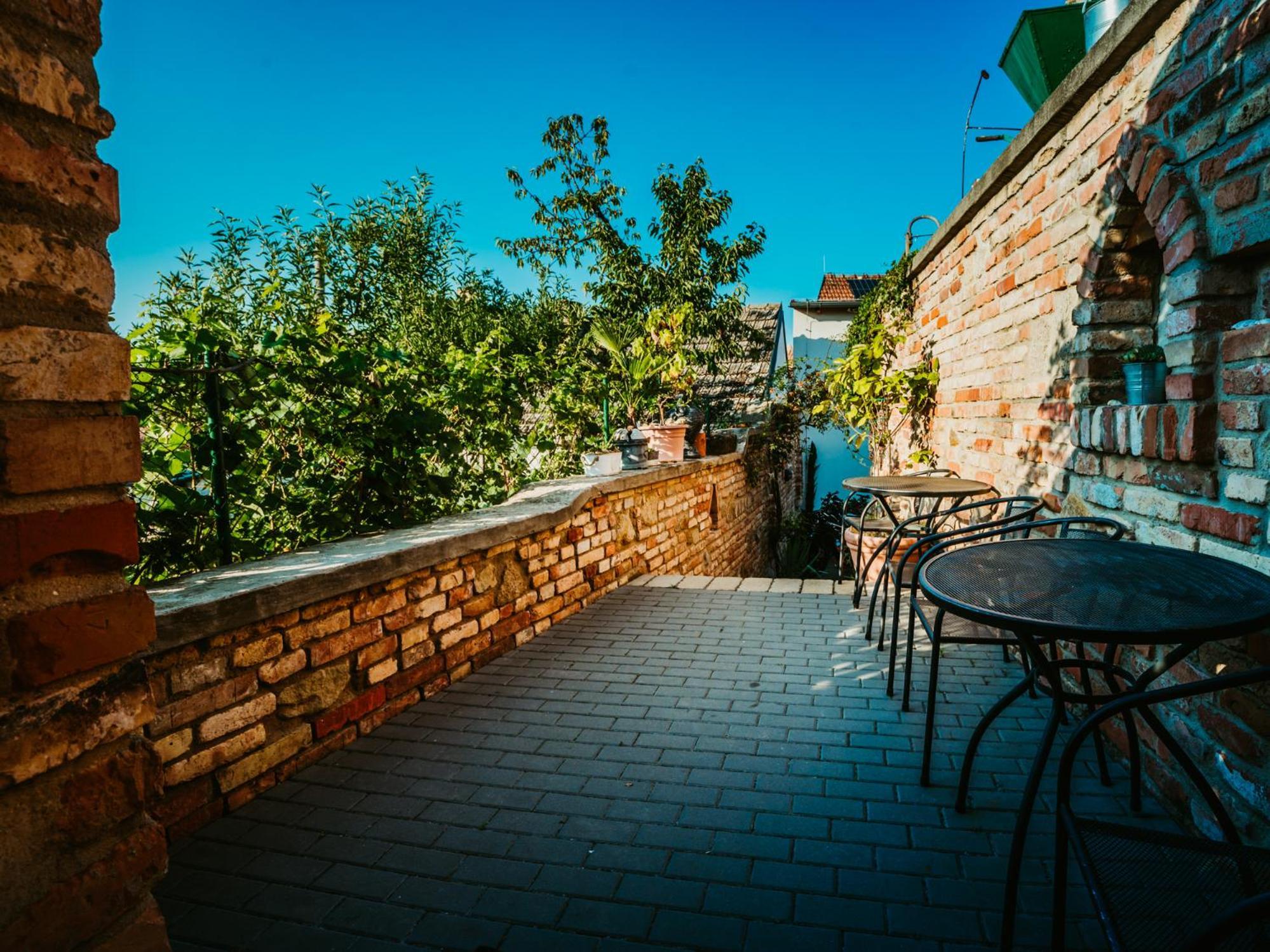 Penzion U Tri Ruzi Vrbice Exterior foto